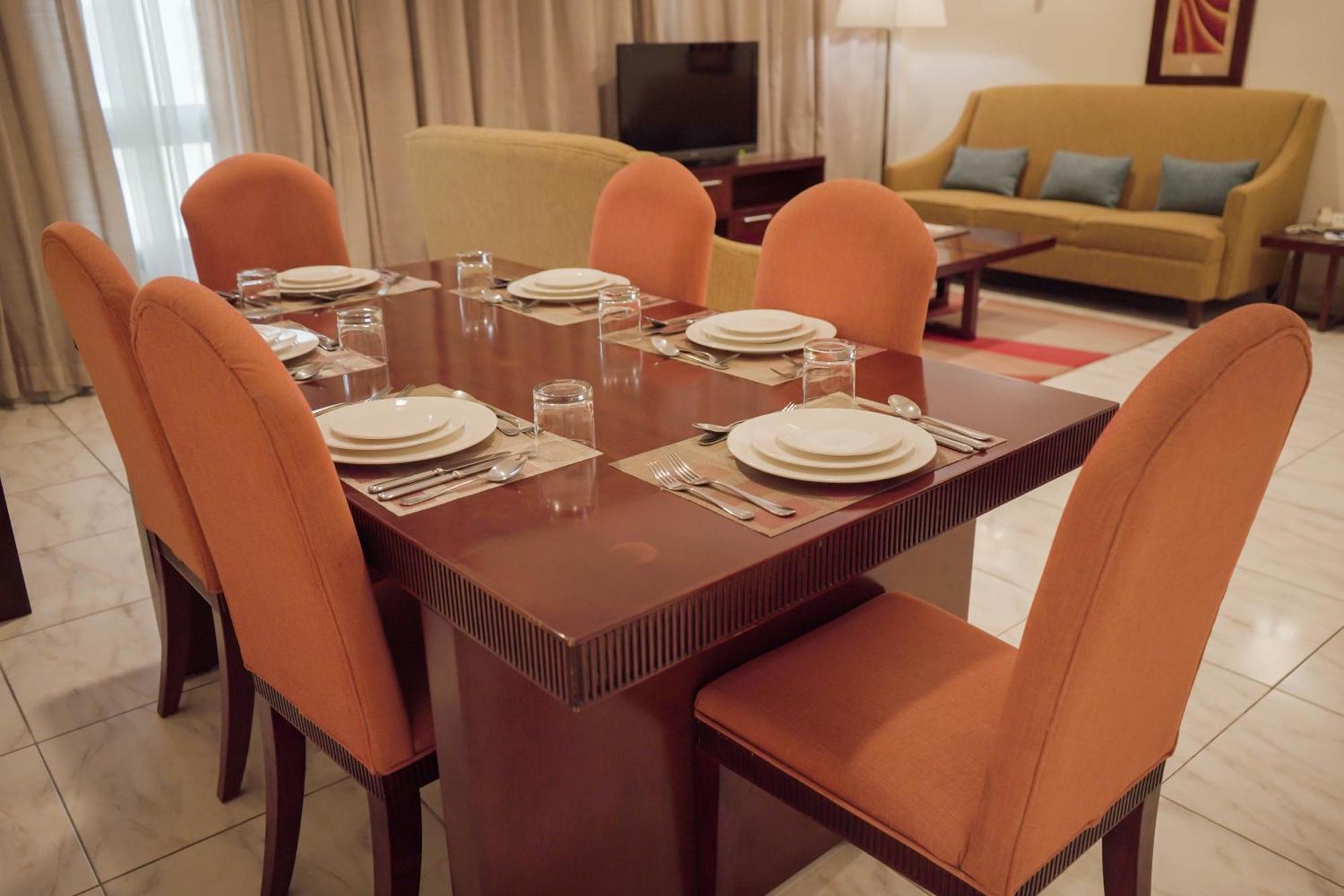 City Seasons Hotel & Suites מוסקט מראה חיצוני תמונה