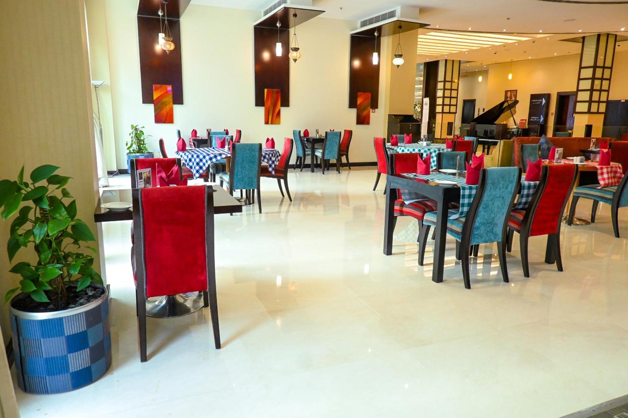 City Seasons Hotel & Suites מוסקט מראה חיצוני תמונה
