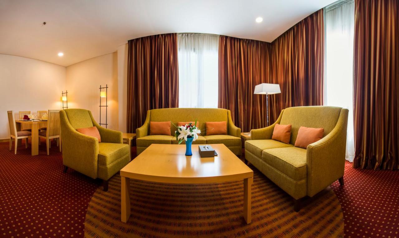 City Seasons Hotel & Suites מוסקט מראה חיצוני תמונה